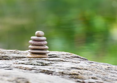 Zen kayaları yığını