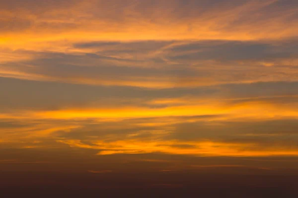 Céu dramático com nuvem à noite , — Fotografia de Stock