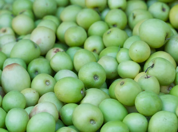 Manzana mono en el mercado para la venta —  Fotos de Stock