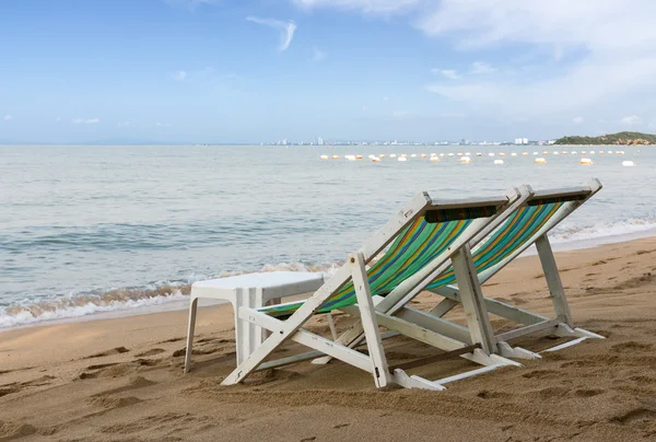 Beach chair on the beach in pattaya — Stock Photo, Image