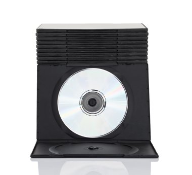 Beyaz arka plan üzerinde disk DVD kutuları