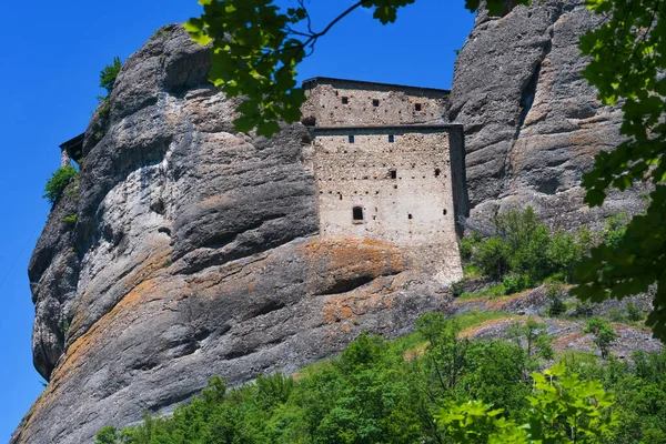 Vobbia的石头城堡 — 图库照片