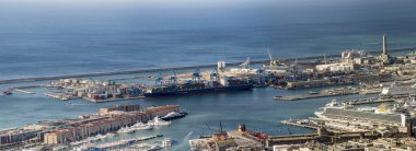 Yukarıda da görüleceği Cenova Limanı