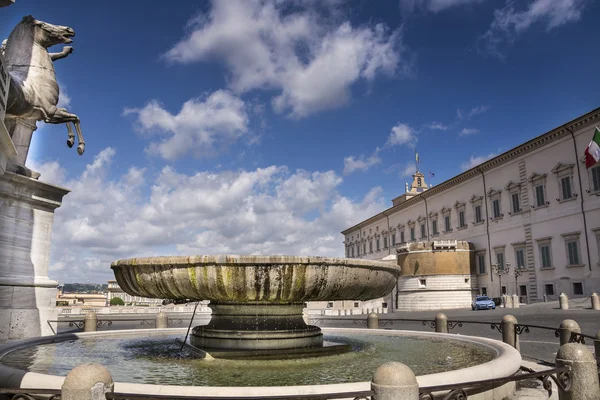 Weergave van de Quirinale plein — Stockfoto