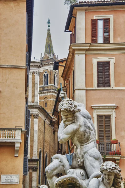 Fontein van de vier rivieren in piazza navona, rome — Stockfoto