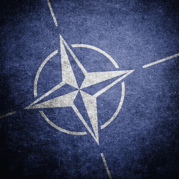 Bandiera NATO sul muro — Foto Stock