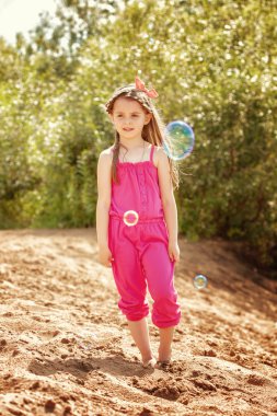 Sahilde poz güzel küçük modeli