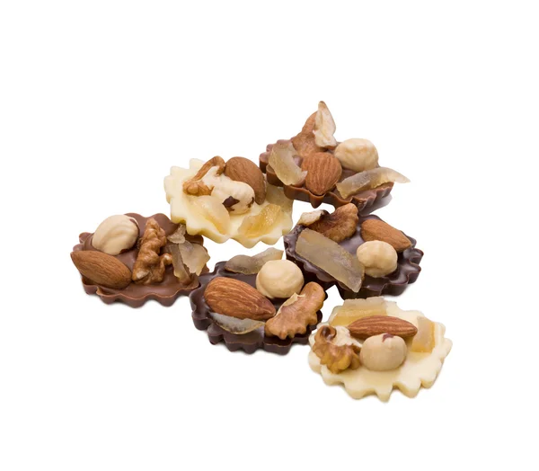 Sabrosos dulces de chocolate con nueces — Foto de Stock