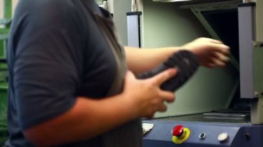 Dükkanı Ayakkabı üretim sürecinde çalışma