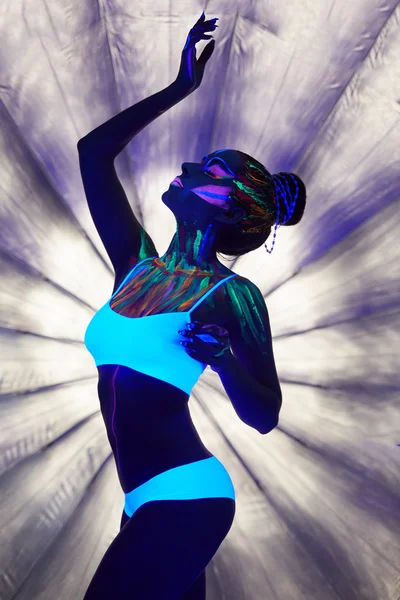 Image of graceful girl with luminous body art — Stock Photo, Image