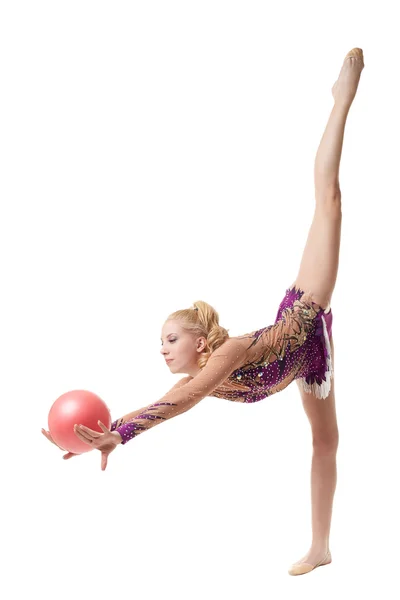 Красивая гимнастка делает вертикальный разрыв — стоковое фото