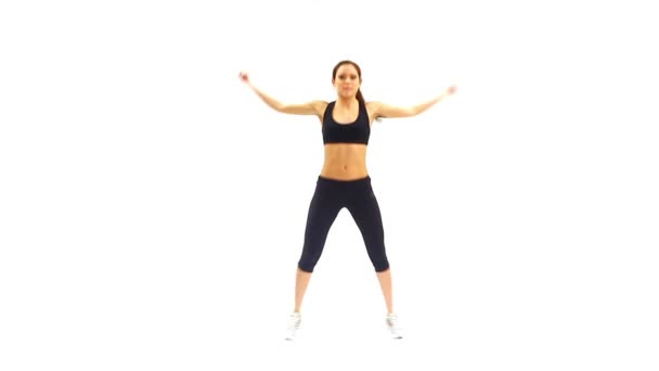 Mince brunette jeune femme sautant 