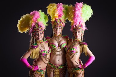 Görüntü güzel karnaval dansçıların kameraya poz