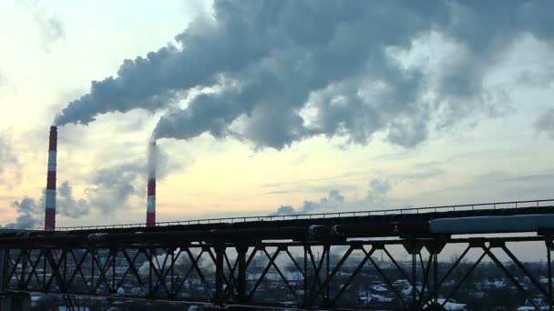 Vista de inverno industrial ao pôr do sol lapso de tempo — Vídeo de Stock