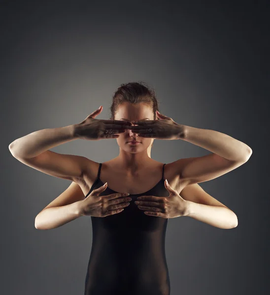 Hermosa composición de baile de chicas seductoras — Foto de Stock