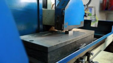Parlatma makine atölyesinde çalışan görünümü