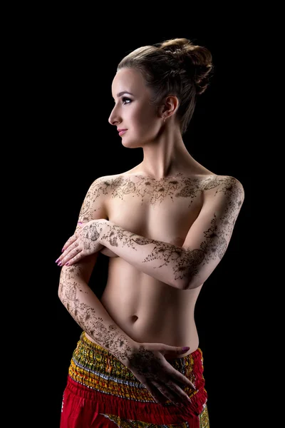 Mehndi. Nice topless brunette with floral pattern — Stock Photo, Image