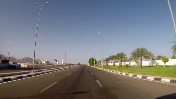 Autotravel in Egypte. Uitzicht vanaf de auto verplaatsen — Stockvideo