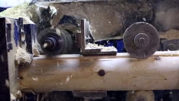 View on milling machine and sawdust fly away — Stock Video