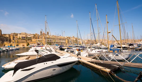 Jachten in Valletta pot — Stockfoto