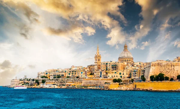 Veduta del porto di Marsamxett e della Valletta — Foto Stock