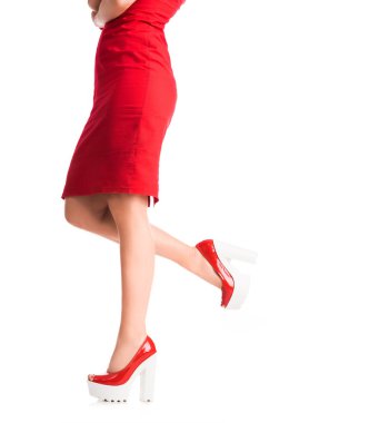 kız bacakları arkasından