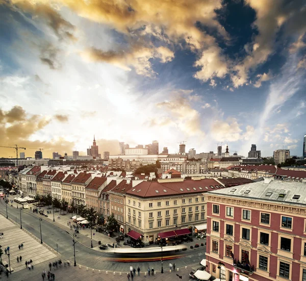 Vista serale del centro di Varsavia dal municipio — Foto Stock