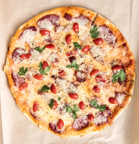 Kokta läcker pizza — Stockfoto