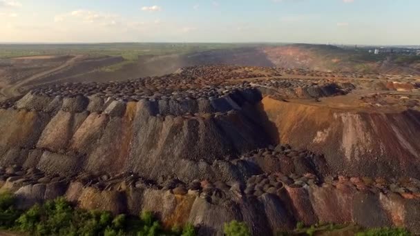 Skalní výpisy z lomů — Stock video