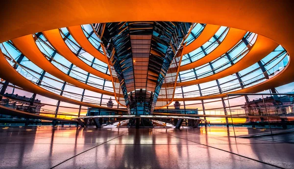 Wewnątrz kopuły Reichstagu — Zdjęcie stockowe