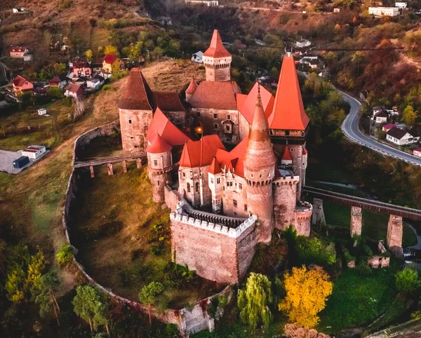 Vista panorámica del castillo de Corvin — Foto de Stock