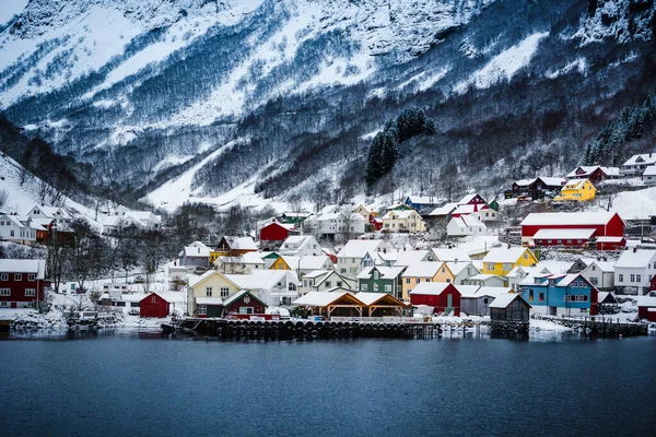 Fiordos noruegos en invierno —  Fotos de Stock