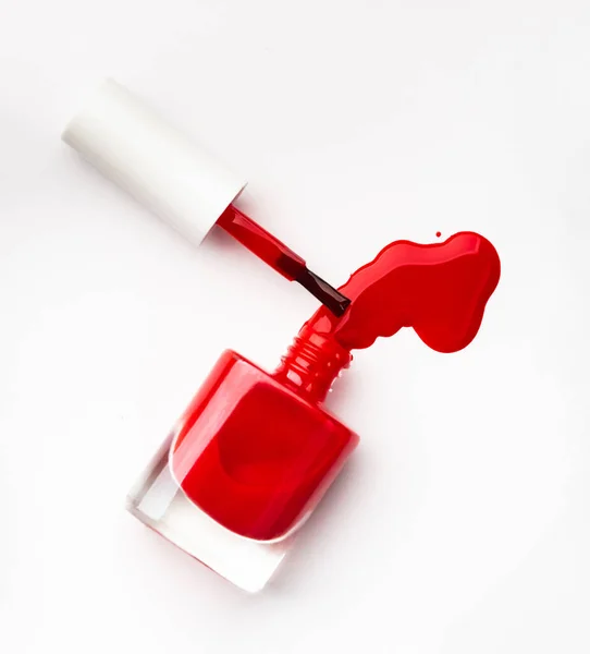 Červený lak na nehty láhev — Stock fotografie