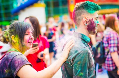 Holi renk festivali kutlaması