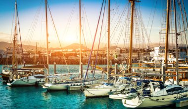 Körfezdeki yat körfezi