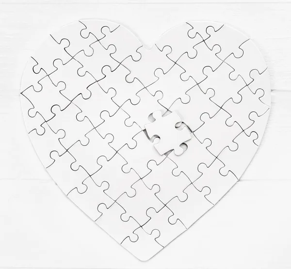 Puzzle w postaci serca — Zdjęcie stockowe