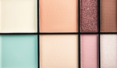 Göz farlarının pastel paleti