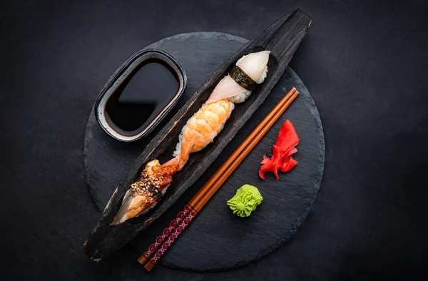 Суши сашими установлен крупным планом — стоковое фото