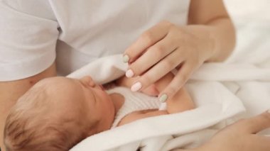 Anne ve yenidoğan bebek