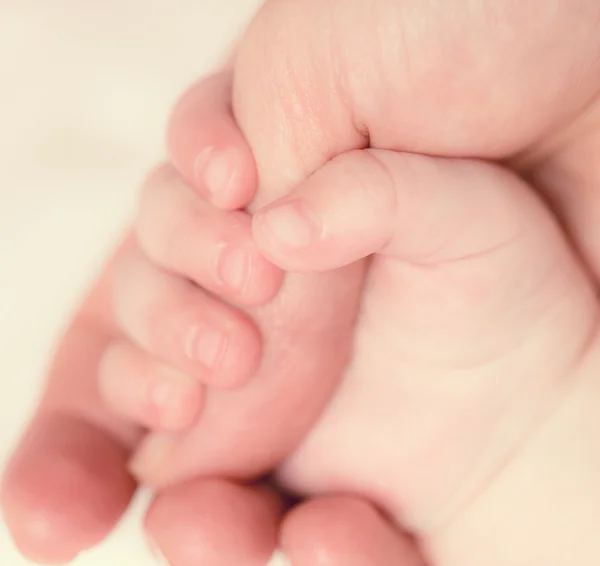 Babys hand — Stockfoto