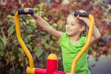 Simülatörlü genç kız