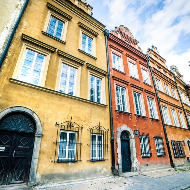 Varşova'daki renkli evleri