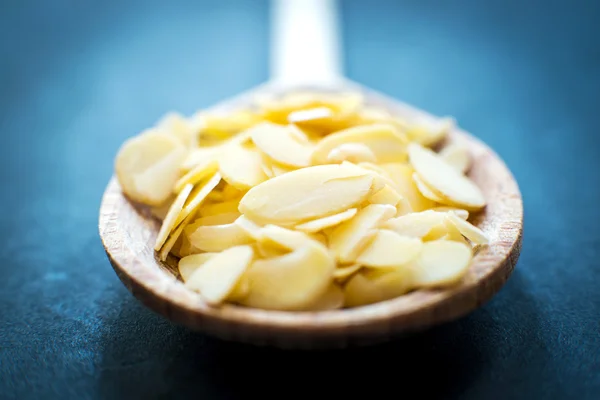 Sliced almonds — Stock Photo, Image