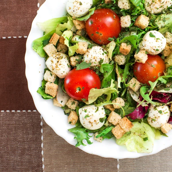 Leckerer vegetarischer Salat — Stockfoto