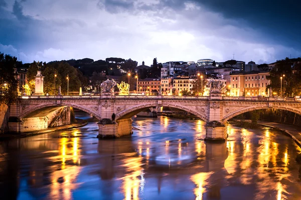 Hermoso puente — Foto de Stock