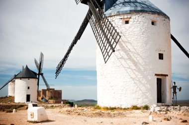 yel değirmenleri consuegra