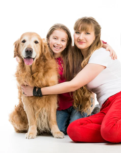 Retriever and girls — Stock Photo, Image