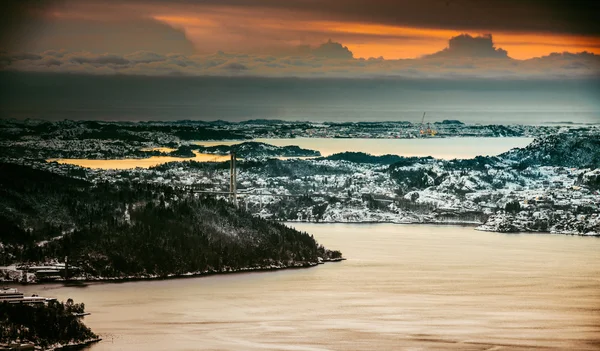 Mooi uitzicht vanuit de bergen — Stockfoto