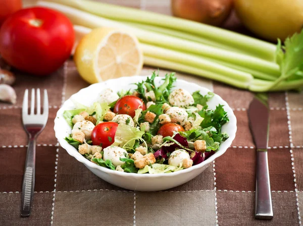 Leckerer vegetarischer Salat — Stockfoto