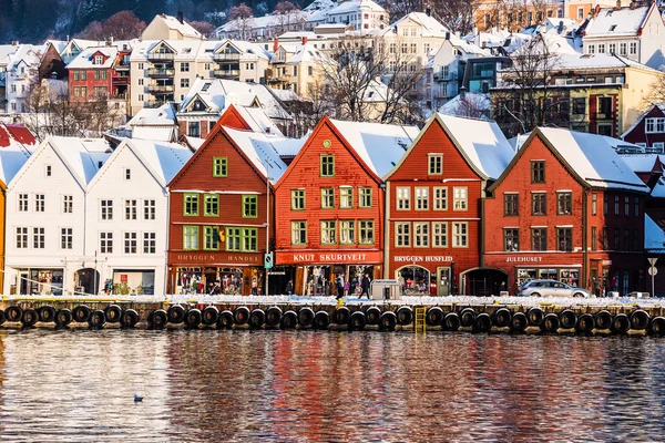 Bergen zu Weihnachten — Stockfoto